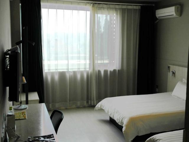 Jingjiang Inn Jurong Renmin Road Csencsiang Kültér fotó