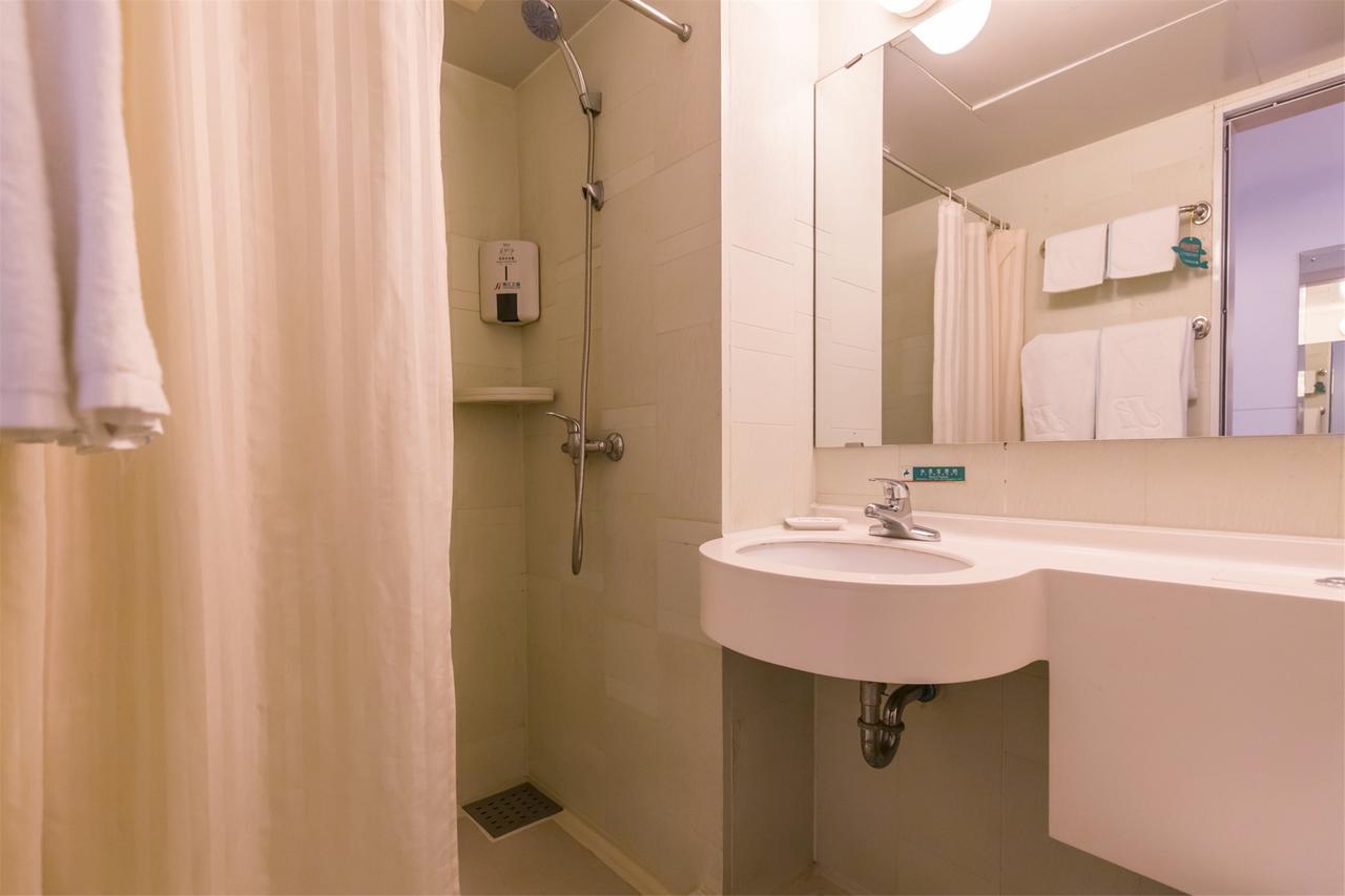 Jingjiang Inn Jurong Renmin Road Csencsiang Kültér fotó